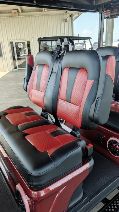 2025 Maverick 4 PLUS 8