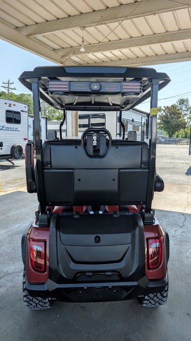 2025 Maverick 4 PLUS 2