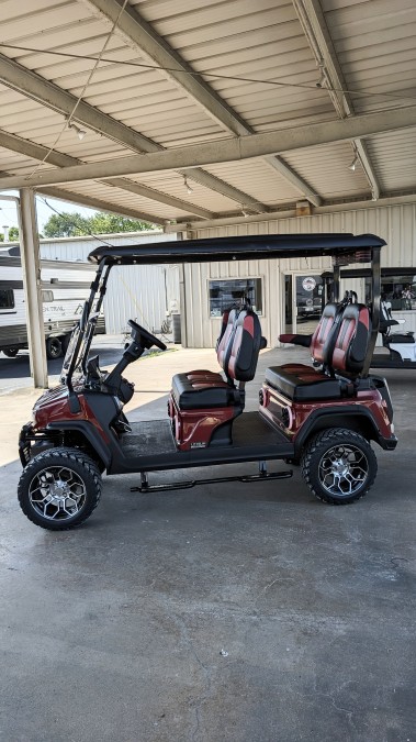 2025 Maverick 4 PLUS 1