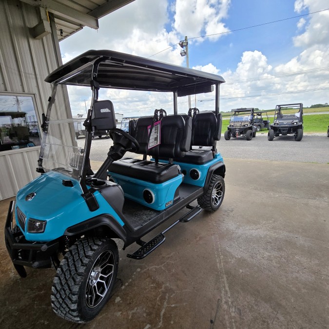 2025 Maverick 4 PLUS 1