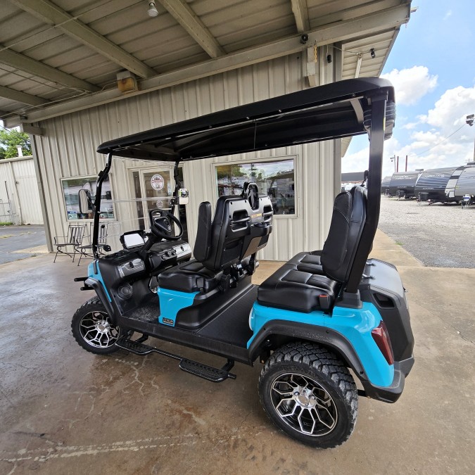 2025 Maverick 4 PLUS 3