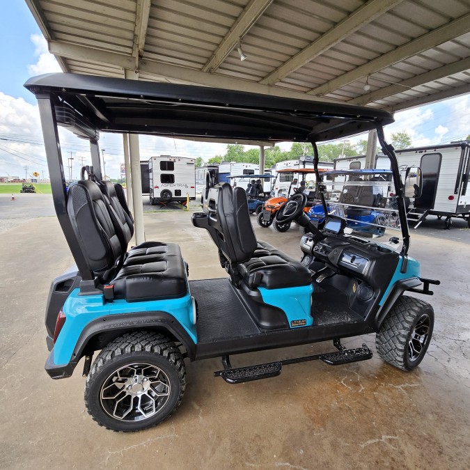 2025 Maverick 4 PLUS 6
