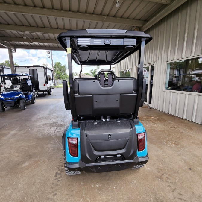 2025 Maverick 4 PLUS 4