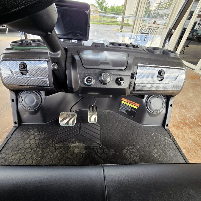 2025 Maverick 4 PLUS 10
