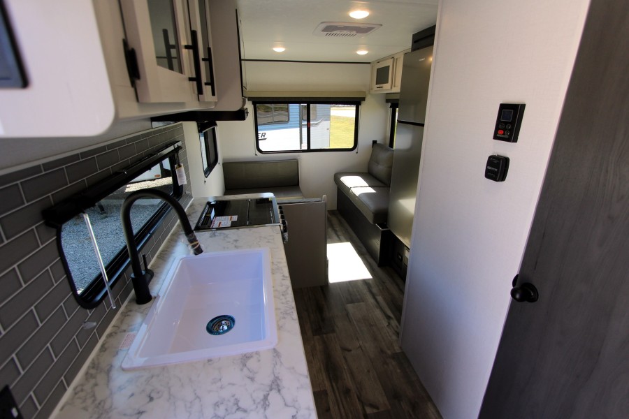 2025 Dutchmen Aspen Trail 21RD 1