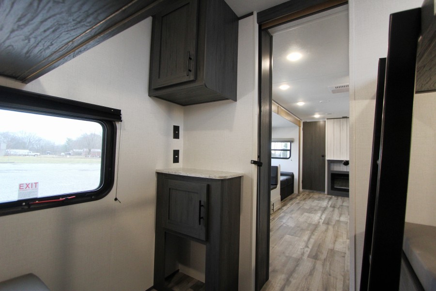 2025 Dutchmen Aspen Trail 29BH 23
