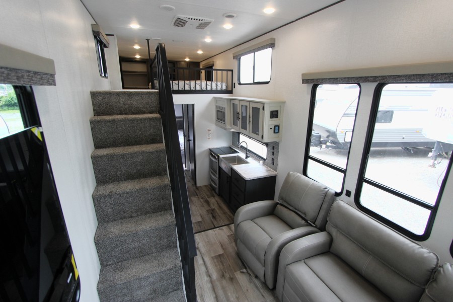 2025 Dutchmen Aspen Trail 360TH LOFT 8