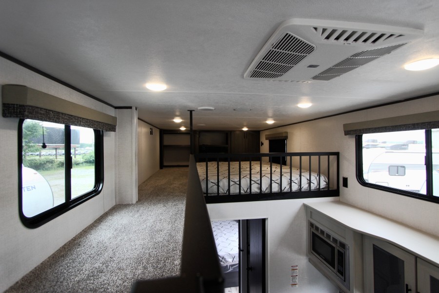 2025 Dutchmen Aspen Trail 360TH LOFT 10