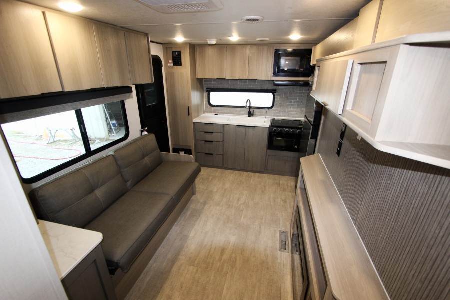 2025 Dutchmen Kodiak 241BHSL 10