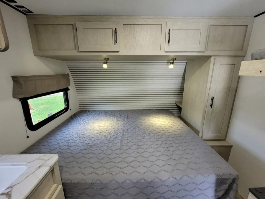 2025 Shasta Compact 16BH 16