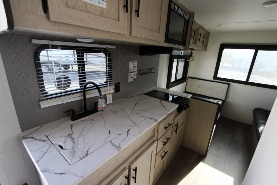 2025 Shasta I 5 521CK 6