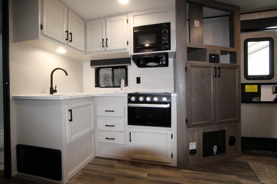 2023 Highland Ridge Open Range 26RLS 5