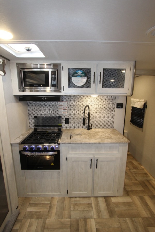 2022 Forest River RV Shasta 25RS 10