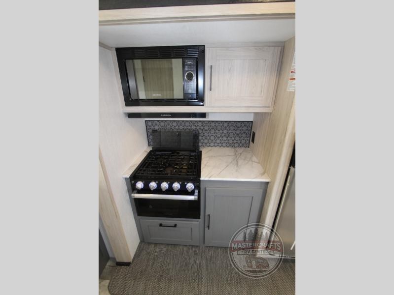2022 Heartland Sundance ULTRA LITE 231ML 10