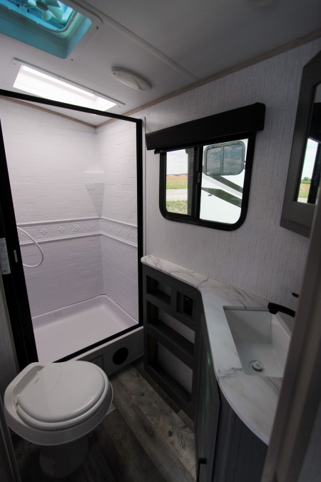 2022 Heartland Sundance ULTRA LITE 255BH 9