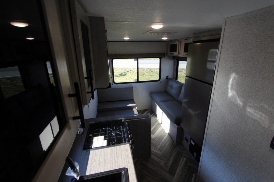 2025 CrossRoads RV Zinger 211RD 11