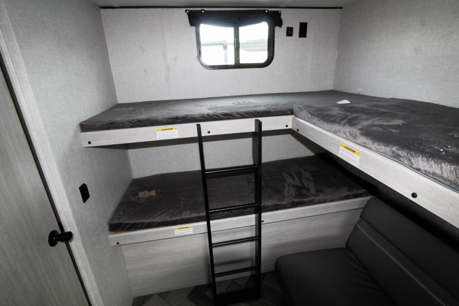 2024 CrossRoads RV Zinger 290KB 11