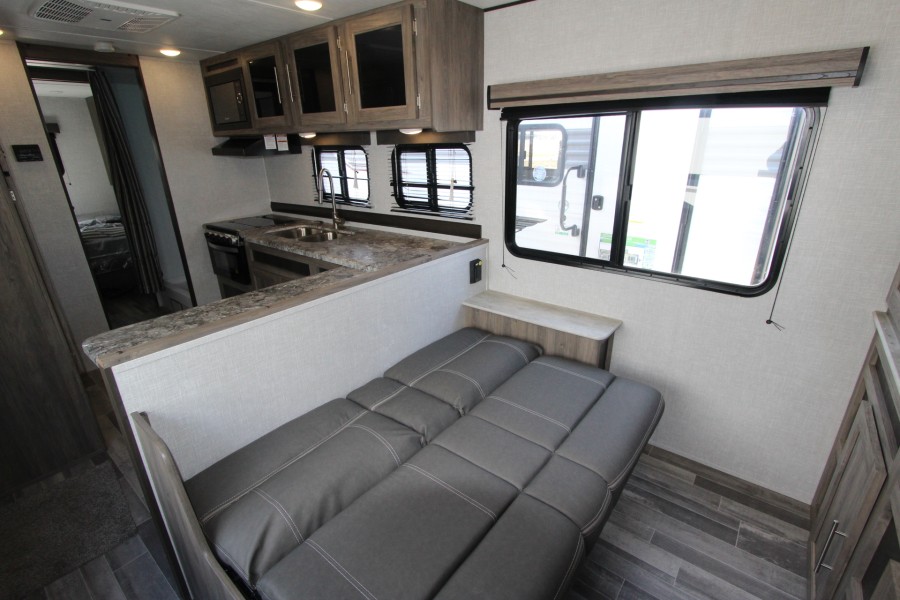 2022 CrossRoads RV ZINGER LITE ZR259FL 4