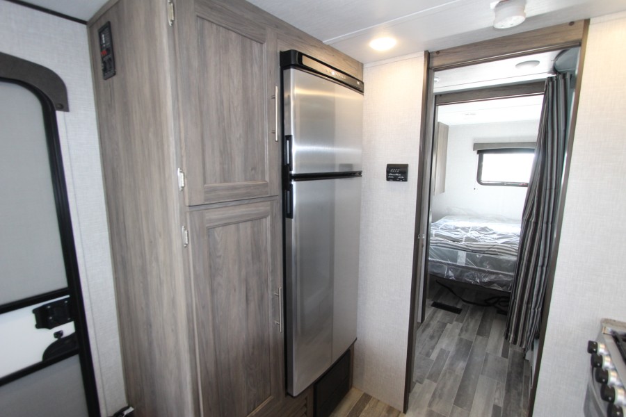 2022 CrossRoads RV ZINGER LITE ZR259FL 9