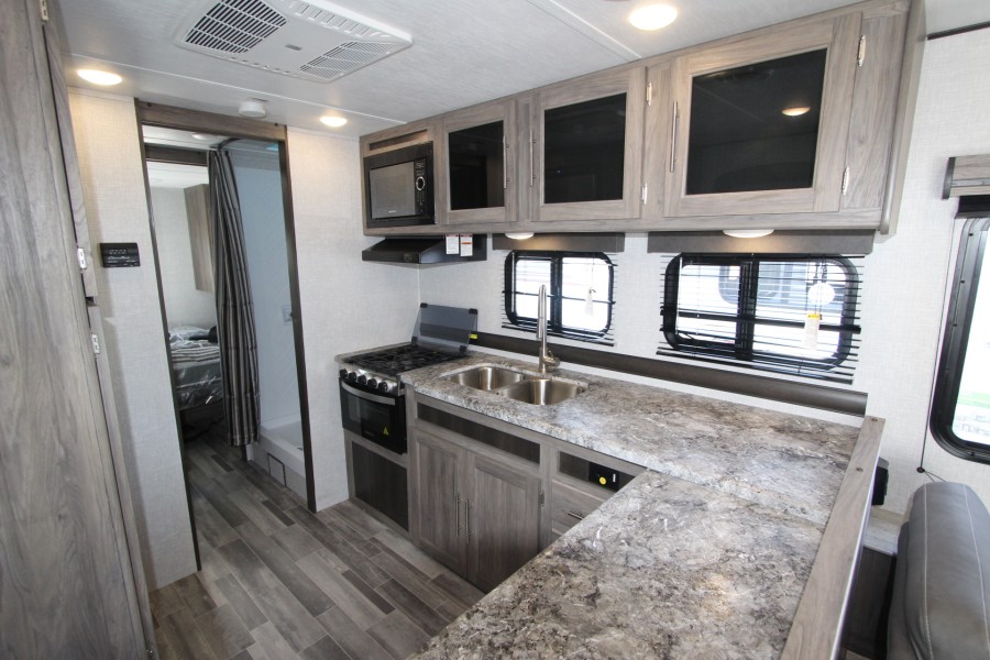 2022 CrossRoads RV ZINGER LITE ZR259FL 8