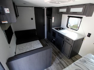 RVs-Aspen Trail-17BH