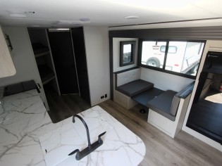 RVs-I-5-525BHS